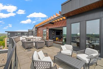 7Th floor sky terrace